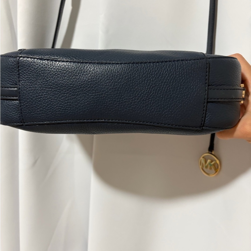 Michael Kors Bedford Legacy Leather Flap Shoulder Bag - Picture 6 of 9